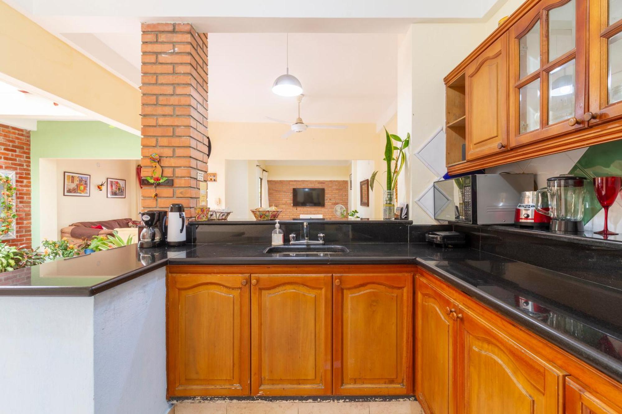 Cartagena Hostal Cartagonova - Habitaciones Privadas Y Amplias Cerca A Zonas Turisticas מראה חיצוני תמונה