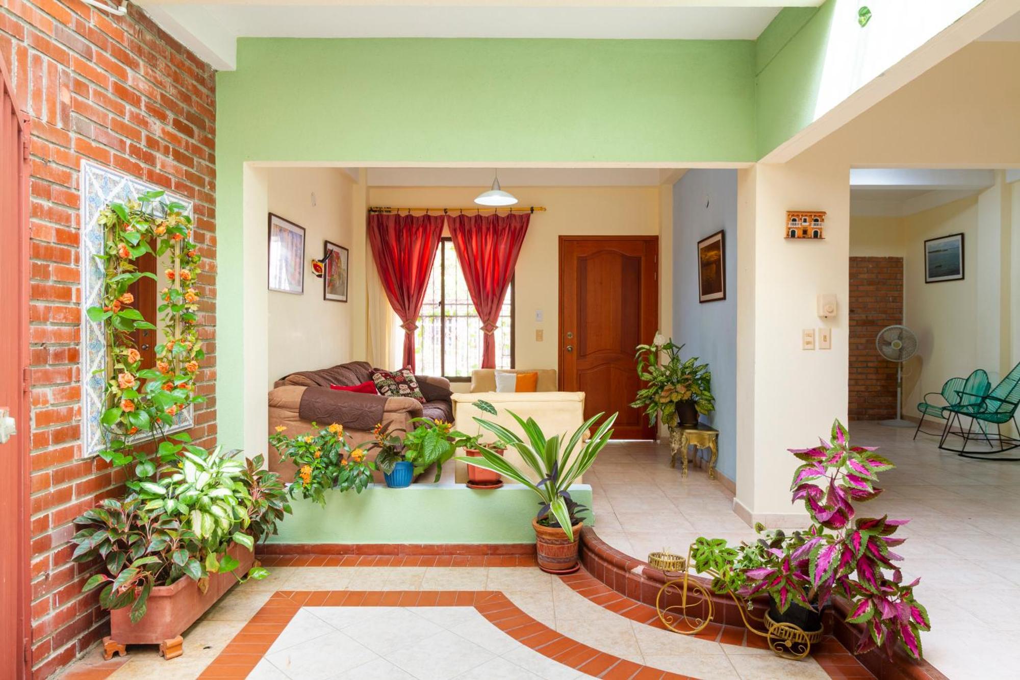 Cartagena Hostal Cartagonova - Habitaciones Privadas Y Amplias Cerca A Zonas Turisticas מראה חיצוני תמונה