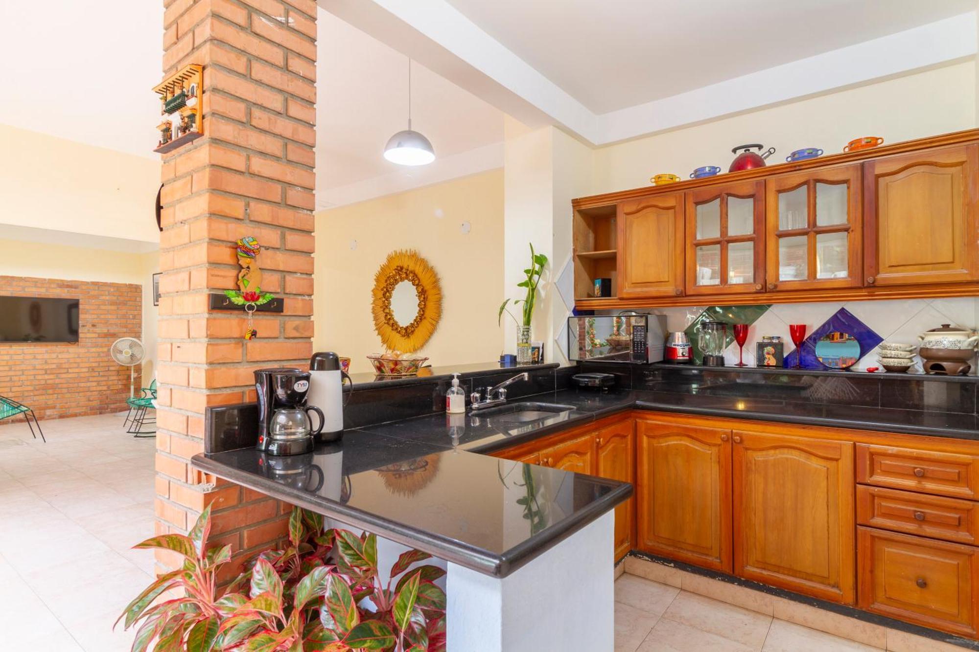 Cartagena Hostal Cartagonova - Habitaciones Privadas Y Amplias Cerca A Zonas Turisticas מראה חיצוני תמונה